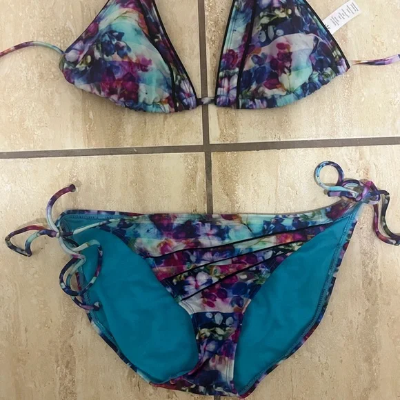 Athleta brand two piece bikini. Great shape. Fun bright colors. Size medium. - Picture 3 of 5